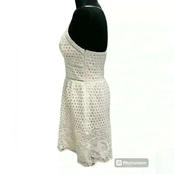 Abercrombie & Fitch White Crochet Lace Mini Dress Size Small - Picture 3 of 6